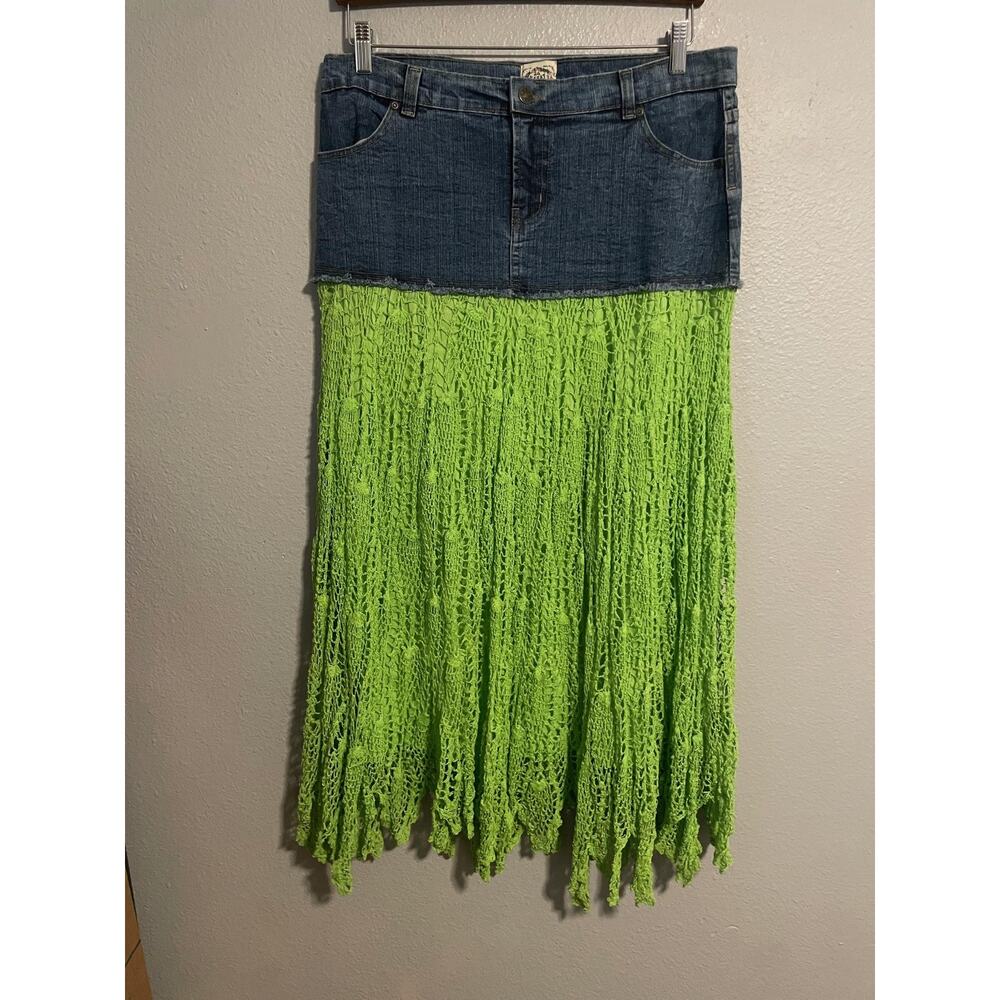 VTG 24 KARAT Skirt Womens Large Green Crochet Denim Trim Maxi Boho Festival 90s